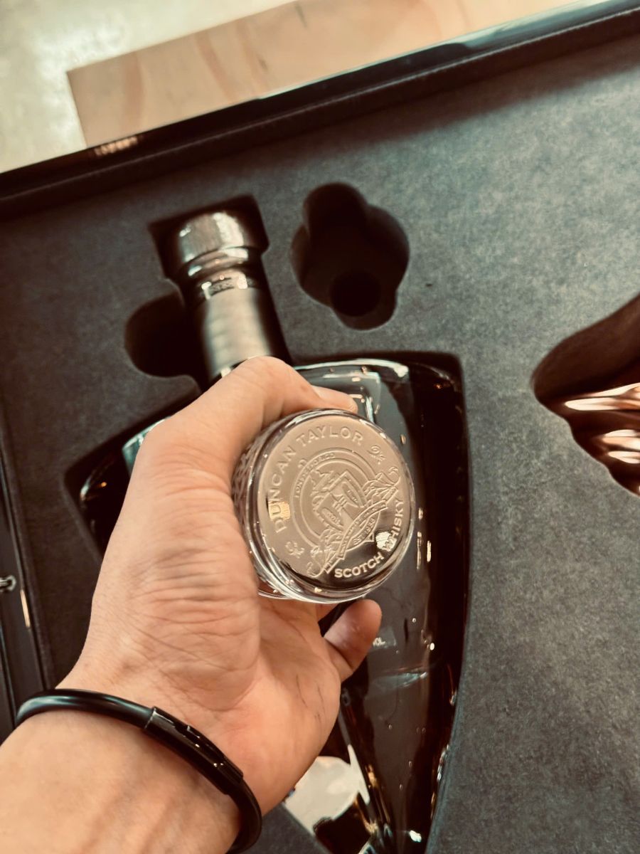 Rượu Whisky Highland Park 54 Year Old Duncan Taylor 1970